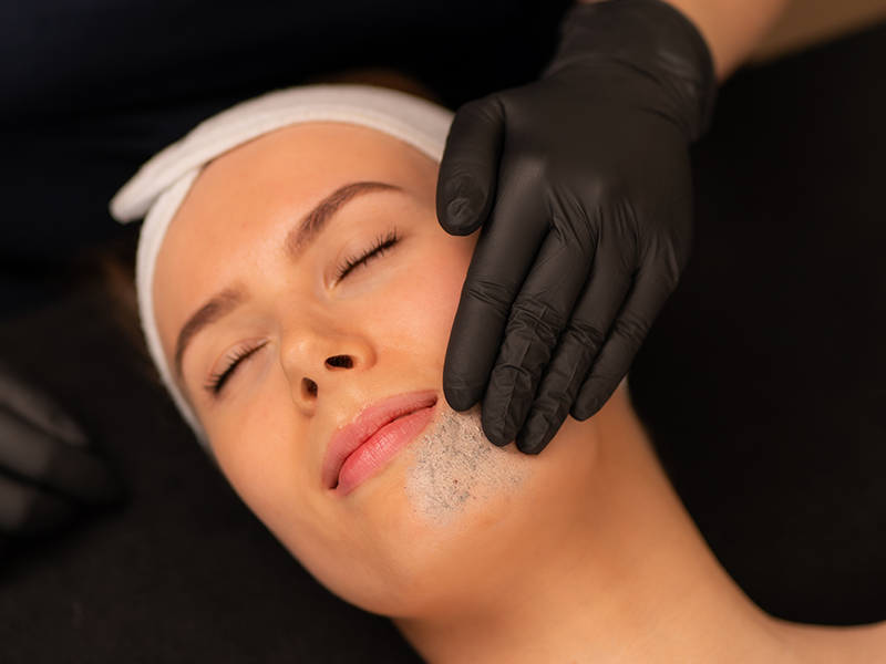 Scrubbehandeling voor een frisse en stralende huid bij Cryon schoonheidssalon in Breda