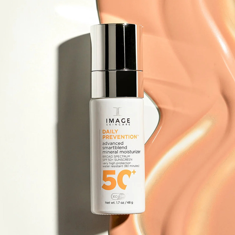 Texture IMAGE Skincare Daily Prevention Advanced Smartblend Mineral Moisturizer SPF50 met product